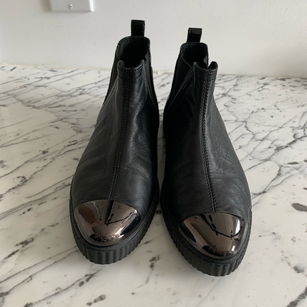 Geox Pull On Ankle Boot 6